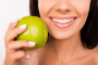 Afbeelding van supplementen die helpen bij ontstoken tandvlees, zoals vitamine C en D.