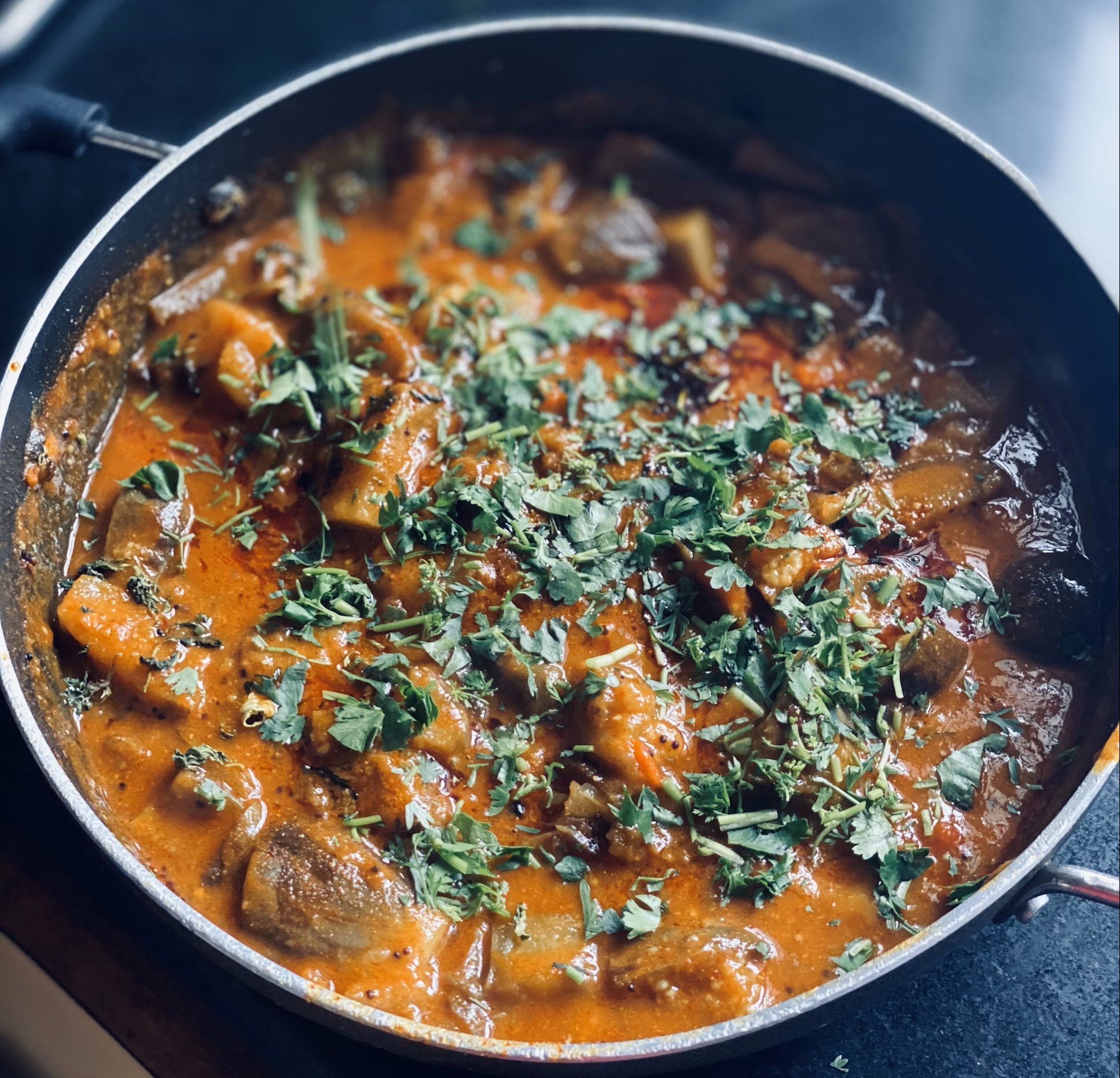 Glutenvrije curry met kip, aardappel en kokos